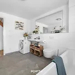 Sloop-lounge
